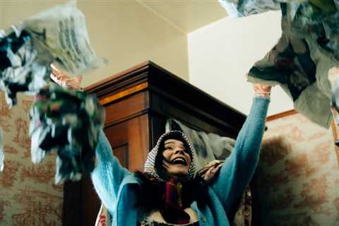 Mitski Is a Picture of Calm For ‘If I Leave’ Performance on ‘Kimmel’: Watch