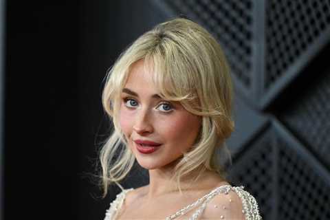 Sabrina Carpenter Apologizes For Her Reaction to Crowd Chant at Coachella: ‘Now I Know What a..