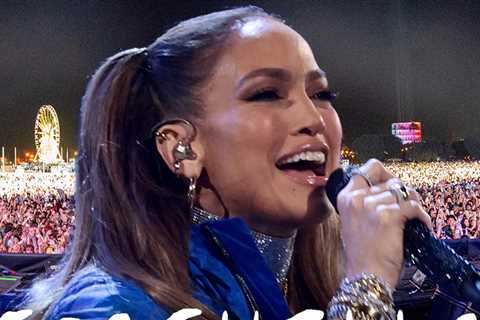 Jennifer Lopez Joins David Guetta for Surprise Coachella Set
