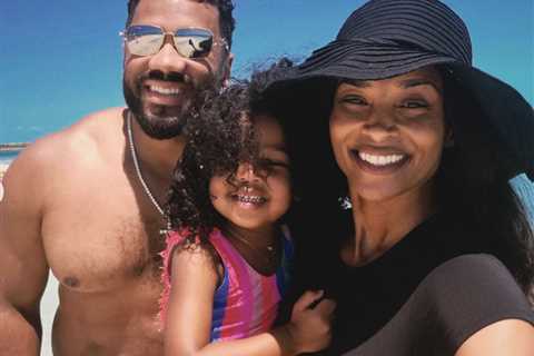 Russell Wilson hits beach vacation with Ciara as he’s stuck in NFL limbo
