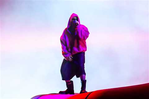 Justin Bieber Coachella Debate Rages Over One Question: Was His Set Perfectly Minimal or Not Enough?