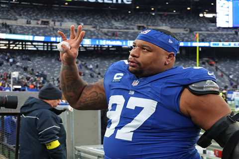 Dexter Lawrence is done with the Giants as dispute escalates beyond contract