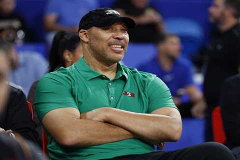 LaVar Ball urges Hornets to acquire all his sons — and has startling message for coach Charles Lee