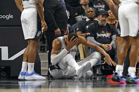 Victor Wembanyama enters concussion protocol after scary Spurs moment