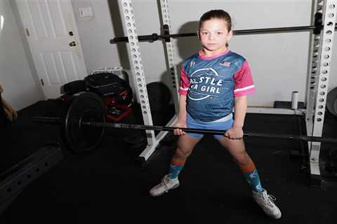 Bellmore fourth grader is a record-setting powerlifting prodigy — and then some