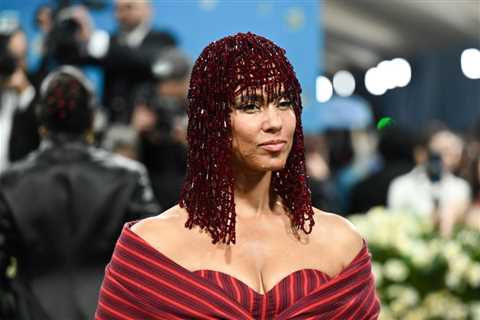 Alicia Keys Says Music Industry Is Still an ‘Old Boy Network’ Where Women Aren’t ‘Given an..