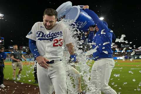 Kyle Tucker delivers his biggest Dodgers moment yet to cap furious rally in walk-off win over..