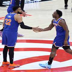 Knicks absolutely dominate Hawks in historic Game 6 first half