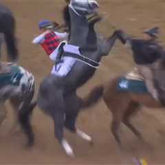 Great White gets scratched from Kentucky Derby just before race after jockey gets thrown