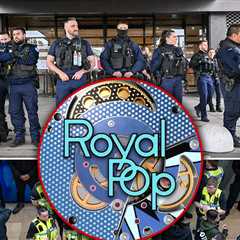 New York Cops Pepper Spray Packed Mall Crowd Over Watch Release