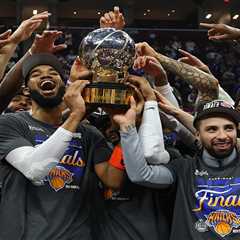 Thousands of Knicks fans swarm NYC streets to party with team headed to NBA Finals