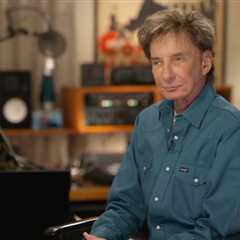 Barry Manilow Gives Update on Lung Cancer Battle, Reveals Pneumonia Infection ‘That Was Just About..