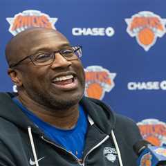 Mike Brown has one big Knicks task after getting a Mitchell Robinson curveball