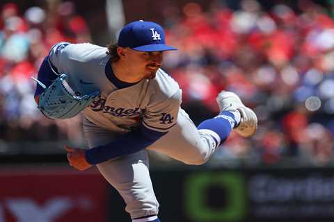 Dodgers snap losing skid behind timely offense, Justin Wrobleski’s start