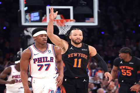 Knicks claw past Joel Embiid-less 76ers in tense Game 2 victory