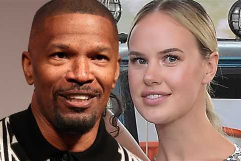Jamie Foxx Expecting Baby With Girlfriend Alyce Huckstepp