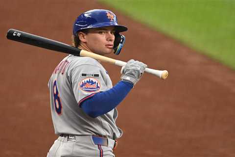James Wood hits inside-the-park grand slam after ball ricochets off Nick Morabito’s glove in..