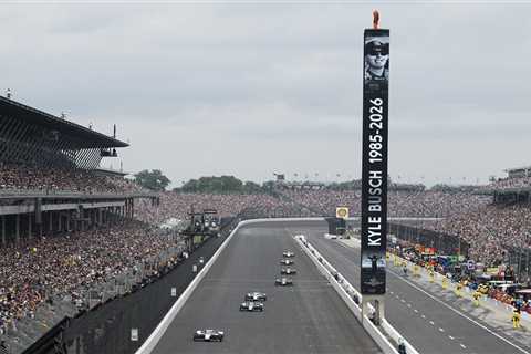 Kyle Busch honored during lap 18 of Indy 500 following tragic death