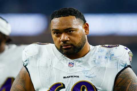Giants sign ex-Raven Josh Tupou to boost defensive tackle depth