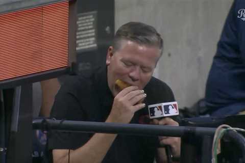 Reds reporter eats Skyline Chili egg roll at Citi Field — it doesn’t go well: ‘Lowest point of my..