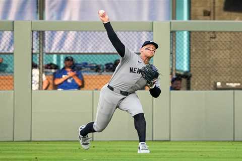 Aaron Judge throws out runner at plate in tone-setting Yankees reminder