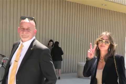 Kelly Dodd Shows Up to Court To Fight Revenge Porn Case, Watch Video