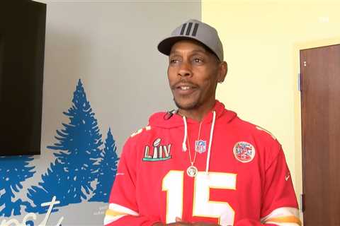 Patrick Mahomes’ dad gets judge’s permission to travel out of state for adorable reason