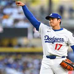 Shohei Ohtani out of Dodgers lineup after knee inflammation injury