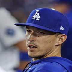 Dodgers DFA Santiago Espinal, keep two rookie prospects, as Tommy Edman returns