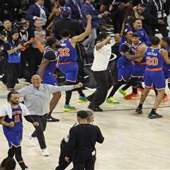 Handshake line difference between Knicks and Spurs says everything