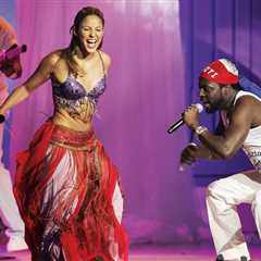 Chart Rewind: In 2006, Shakira’s ‘Hips Don’t Lie’ Hit No. 1 on the Hot 100