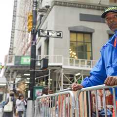I’m spending hours in line to save desperate Knicks fans a spot for parade — and raking in cash