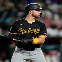 Braves acquire former No. 2 pick Joey Bart in trade with Pirates