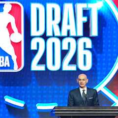 Lakers acquire No. 24 pick in NBA draft from Knicks — select Baylor wing Cameron Carr