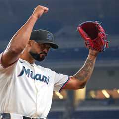 Marlins’ record-breaking moment turns into awkward scene — with announcer yelling at fans