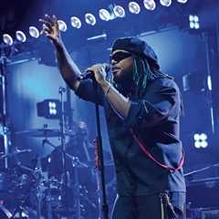 Leon Thomas Reminds Fellow Songwriters to Never ‘Let Any of These Companies Put You in a Box’ While ..