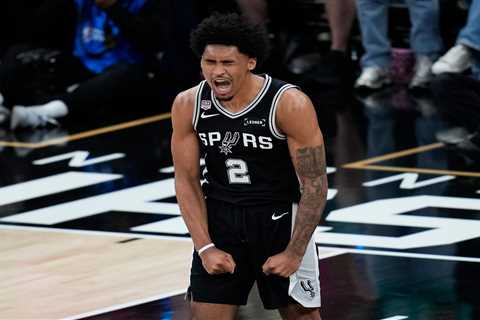 The curious coaching decision that burned Spurs in late Game 1 meltdown