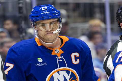 Islanders captain Anders Lee could be preparing to test free agency