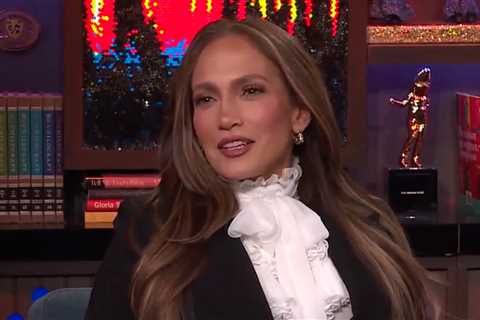 Jennifer Lopez Says Don't Slide Into Her DMs If You Want To Date Her