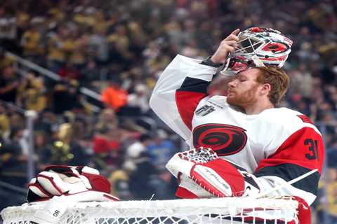 Hurricanes make massive goaltending shakeup for critical Stanley Cup Final Game 4