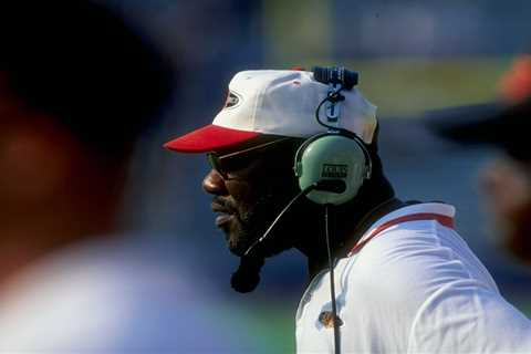 Historic Oklahoma State football Bob Simmons coach dead at 77
