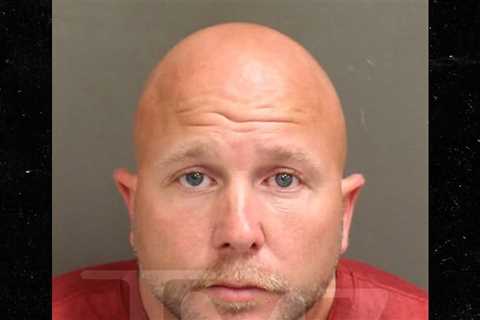 Man Arrested For Allegedly Exposing Himself, Masturbating at McDonald's Near Disney World