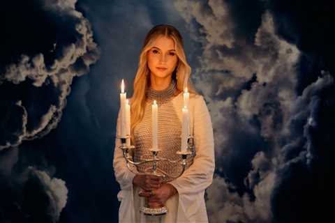 Alexandria Signs With Warner Music Australia, Warner Records: Exclusive