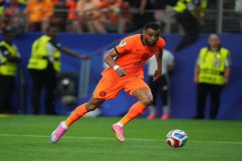 Cody Gakpo’s girlfriend Noa models Netherlands World Cup outfit with son