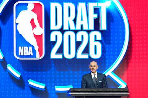 Lakers acquire No. 24 pick in NBA draft from Knicks — select Baylor wing Cameron Carr