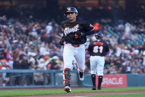 Jung Hoo Lee, Robbie Ray play starring roles in Giants’ win over A’s
