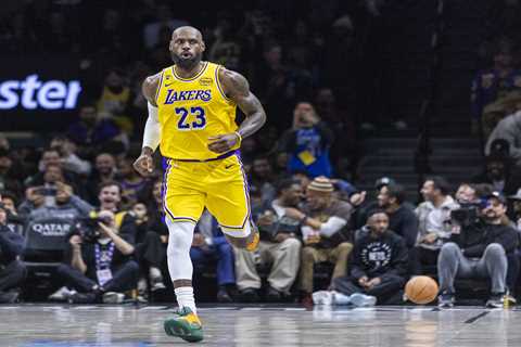Lakers willing to trade LeBron James for Jarrett Allen, per insider: ‘Would kill!’