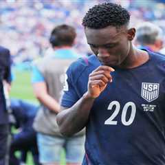 Folarin Balogun goes out with a whimper for USMNT in World Cup loss after red card controversy