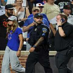 Fan gets onto field, dances around before last out of Cubs-Orioles game in bizarre scene