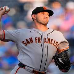 Giants drop fourth straight, fall season-worst 17 below .500 in loss to Royals